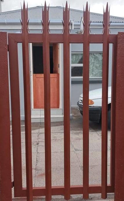Steel Entry Gate installation in Johannesburg by Kolev Steel Works